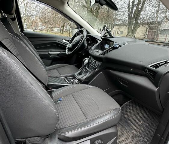 Белый Форд Другая, объемом двигателя 1.5 л и пробегом 101 тыс. км за 19500 $, фото 5 на Automoto.ua