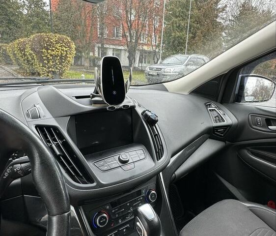 Белый Форд Другая, объемом двигателя 1.5 л и пробегом 101 тыс. км за 19500 $, фото 14 на Automoto.ua