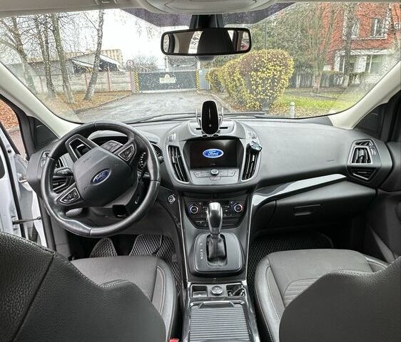 Белый Форд Другая, объемом двигателя 1.5 л и пробегом 101 тыс. км за 19500 $, фото 15 на Automoto.ua