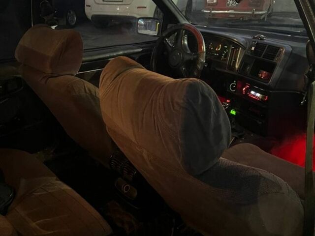 Білий Форд Інша, об'ємом двигуна 2 л та пробігом 250 тис. км за 1500 $, фото 11 на Automoto.ua