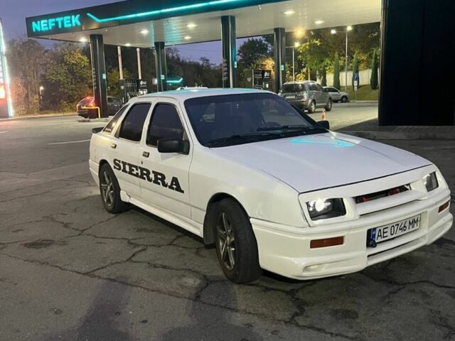 Білий Форд Інша, об'ємом двигуна 2 л та пробігом 250 тис. км за 1500 $, фото 2 на Automoto.ua