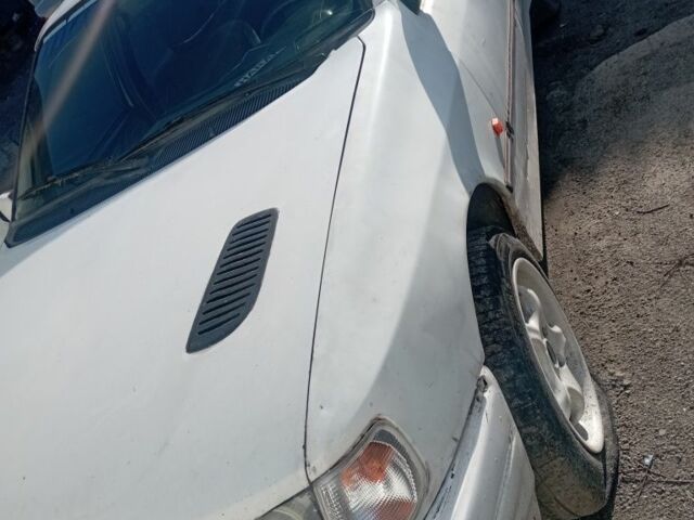 Белый Форд Другая, объемом двигателя 2 л и пробегом 250 тыс. км за 600 $, фото 4 на Automoto.ua