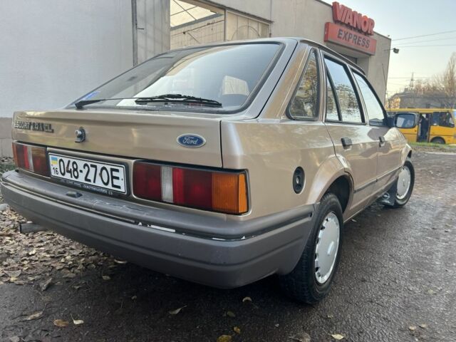 Бежевый Форд Другая, объемом двигателя 1.4 л и пробегом 150 тыс. км за 880 $, фото 10 на Automoto.ua