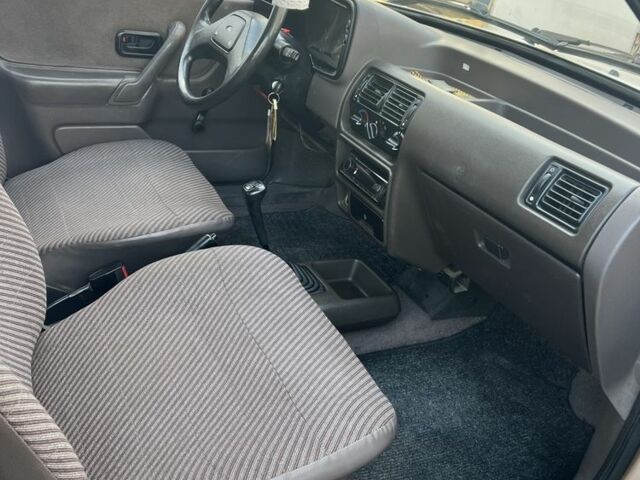 Бежевый Форд Другая, объемом двигателя 1.4 л и пробегом 150 тыс. км за 880 $, фото 20 на Automoto.ua