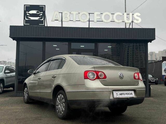 Бежевый Форд Другая, объемом двигателя 2 л и пробегом 331 тыс. км за 6590 $, фото 4 на Automoto.ua