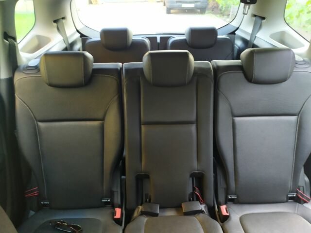 Черный Форд Другая, объемом двигателя 2 л и пробегом 188 тыс. км за 12200 $, фото 3 на Automoto.ua