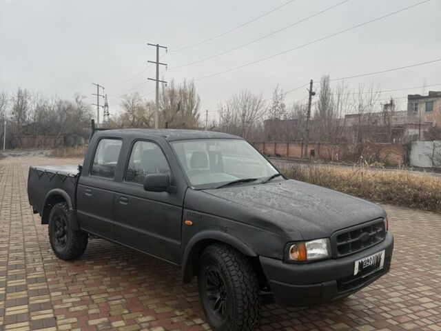 Черный Форд Другая, объемом двигателя 2.5 л и пробегом 288 тыс. км за 3200 $, фото 2 на Automoto.ua