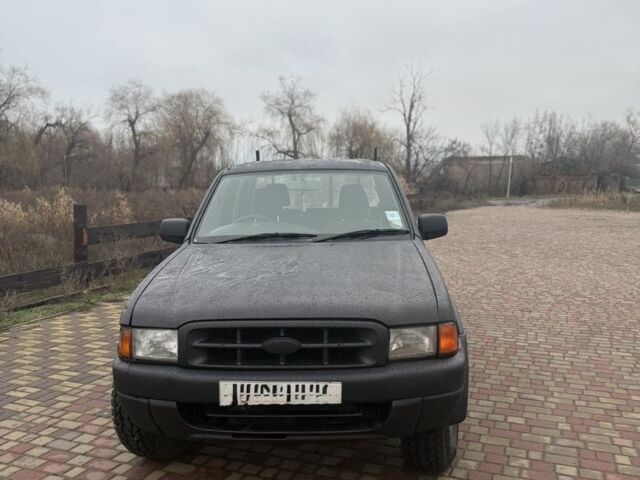 Черный Форд Другая, объемом двигателя 2.5 л и пробегом 288 тыс. км за 3200 $, фото 1 на Automoto.ua