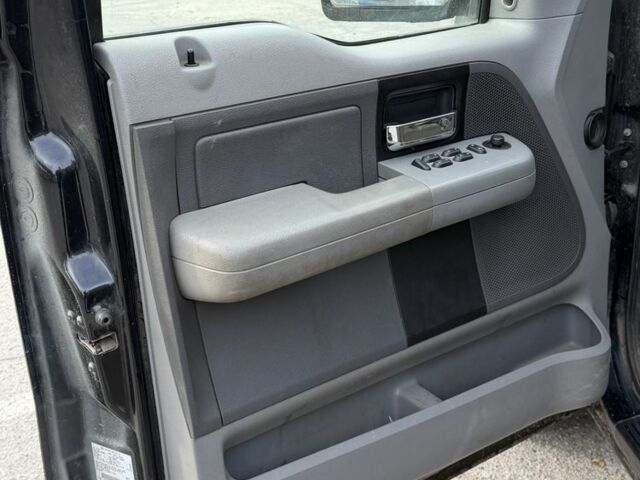 Чорний Форд Інша, об'ємом двигуна 5.4 л та пробігом 250 тис. км за 3900 $, фото 10 на Automoto.ua