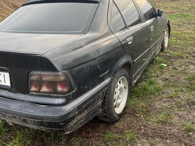 Чорний Форд Інша, об'ємом двигуна 1.8 л та пробігом 300 тис. км за 1350 $, фото 2 на Automoto.ua