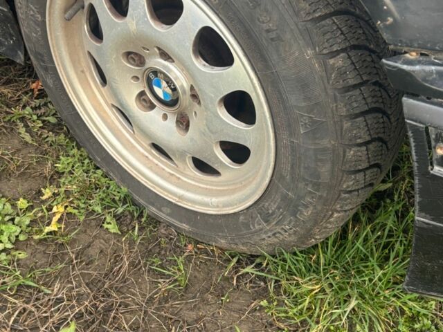 Чорний Форд Інша, об'ємом двигуна 1.8 л та пробігом 300 тис. км за 1350 $, фото 11 на Automoto.ua