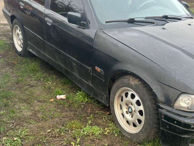 Чорний Форд Інша, об'ємом двигуна 1.8 л та пробігом 300 тис. км за 1350 $, фото 9 на Automoto.ua