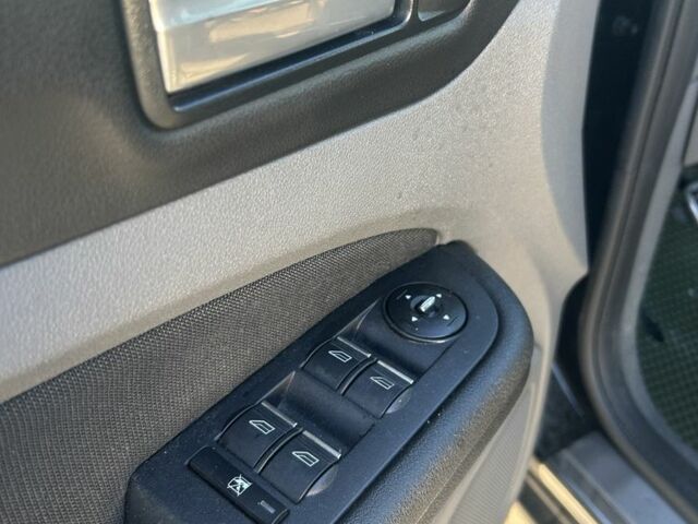 Чорний Форд Інша, об'ємом двигуна 1.6 л та пробігом 2 тис. км за 6800 $, фото 15 на Automoto.ua