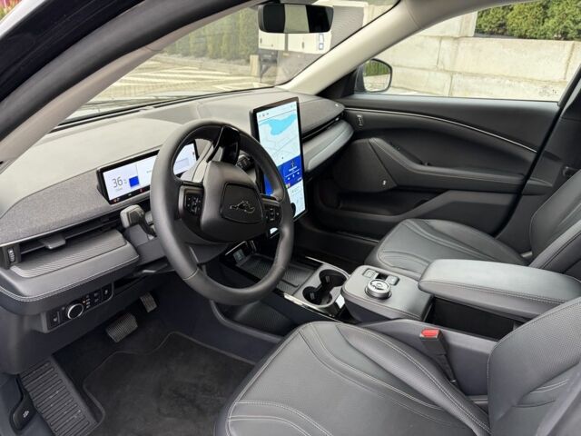 Черный Форд Другая, объемом двигателя 0 л и пробегом 10 тыс. км за 26999 $, фото 19 на Automoto.ua