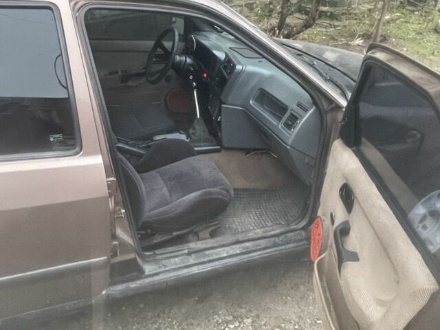 Коричневий Форд Інша, об'ємом двигуна 2 л та пробігом 3 тис. км за 850 $, фото 5 на Automoto.ua