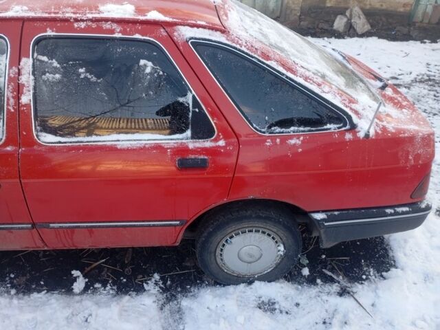 Красный Форд Другая, объемом двигателя 2 л и пробегом 52 тыс. км за 1200 $, фото 1 на Automoto.ua