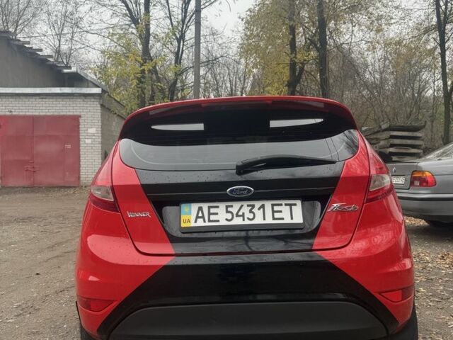 Красный Форд Другая, объемом двигателя 1.2 л и пробегом 148 тыс. км за 5700 $, фото 3 на Automoto.ua