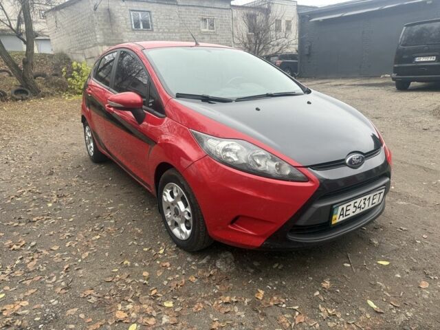 Красный Форд Другая, объемом двигателя 1.2 л и пробегом 148 тыс. км за 5700 $, фото 1 на Automoto.ua
