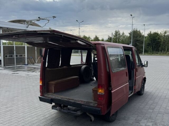 Червоний Форд Інша, об'ємом двигуна 2.5 л та пробігом 0 тис. км за 1999 $, фото 3 на Automoto.ua