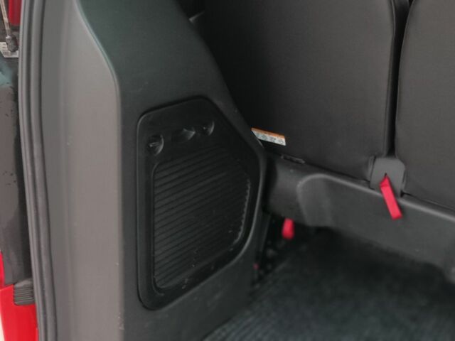 Красный Форд Другая, объемом двигателя 2.2 л и пробегом 105 тыс. км за 21500 $, фото 10 на Automoto.ua