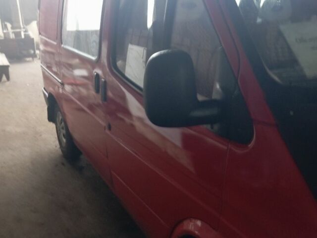 Красный Форд Другая, объемом двигателя 2.5 л и пробегом 1000 тыс. км за 3600 $, фото 5 на Automoto.ua