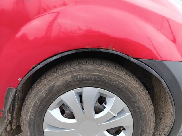 Красный Форд Другая, объемом двигателя 1.5 л и пробегом 400 тыс. км за 2500 $, фото 2 на Automoto.ua