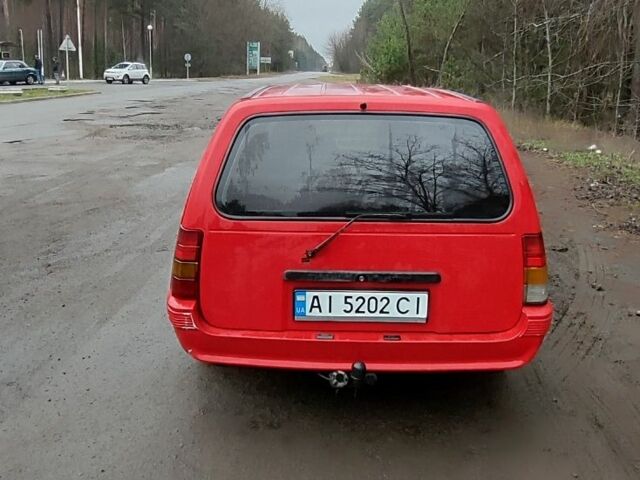 Красный Форд Другая, объемом двигателя 1.3 л и пробегом 57 тыс. км за 1700 $, фото 5 на Automoto.ua