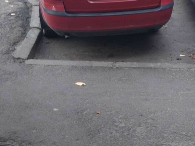 Червоний Форд Інша, об'ємом двигуна 1.6 л та пробігом 160 тис. км за 2500 $, фото 2 на Automoto.ua