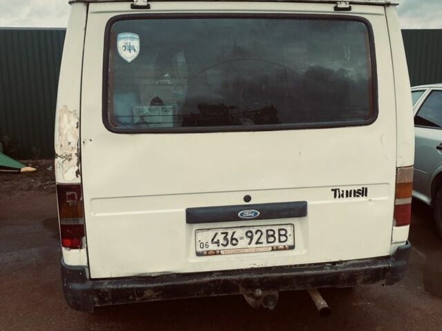 Форд Інша, об'ємом двигуна 0 л та пробігом 0 тис. км за 1700 $, фото 3 на Automoto.ua