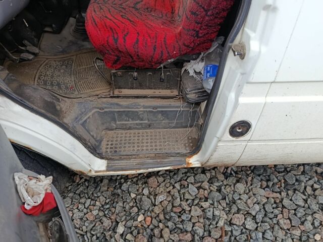 Форд Інша, об'ємом двигуна 0 л та пробігом 0 тис. км за 2400 $, фото 7 на Automoto.ua