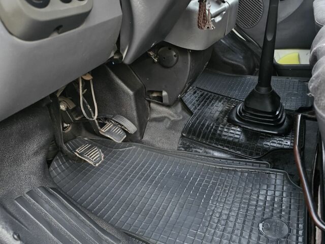 Форд Другая 2004 в Новоднестровск на Automoto.ua Форд Другая, объемом двигателя 0 л и пробегом 0 тыс. км за 5600 $, фото 23 на Automoto.ua