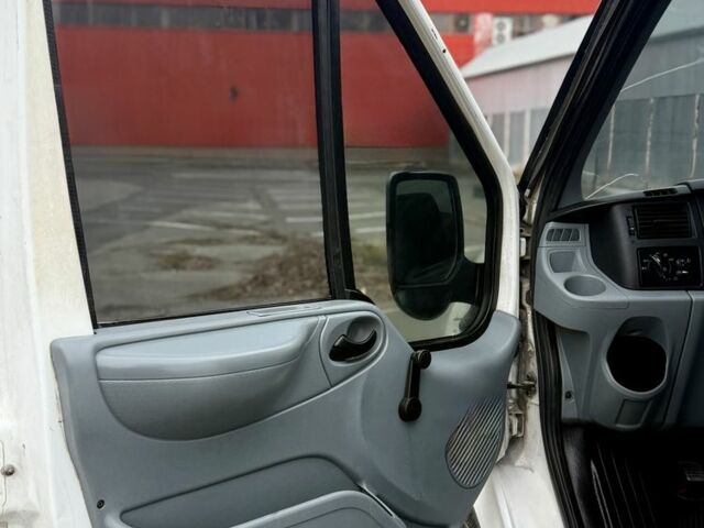 Форд Інша, об'ємом двигуна 0 л та пробігом 0 тис. км за 9200 $, фото 14 на Automoto.ua