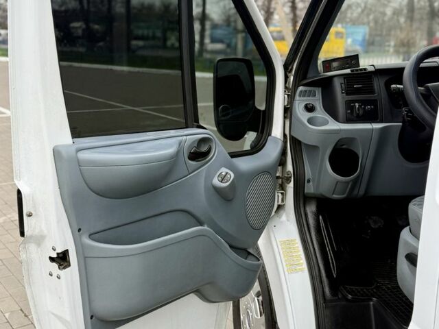 Форд Інша, об'ємом двигуна 0 л та пробігом 0 тис. км за 10999 $, фото 14 на Automoto.ua