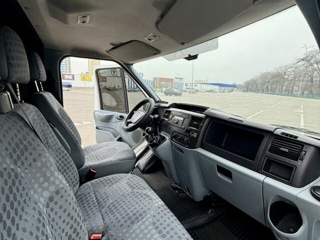 Форд Інша, об'ємом двигуна 0 л та пробігом 0 тис. км за 10999 $, фото 13 на Automoto.ua