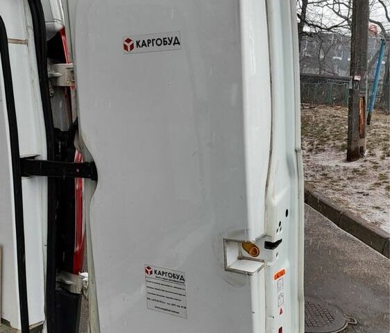 Форд Інша, об'ємом двигуна 0 л та пробігом 0 тис. км за 17000 $, фото 9 на Automoto.ua