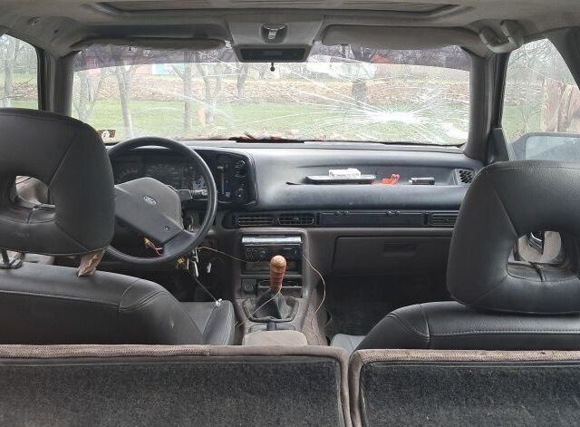 Серый Форд Другая, объемом двигателя 1.8 л и пробегом 1 тыс. км за 350 $, фото 4 на Automoto.ua