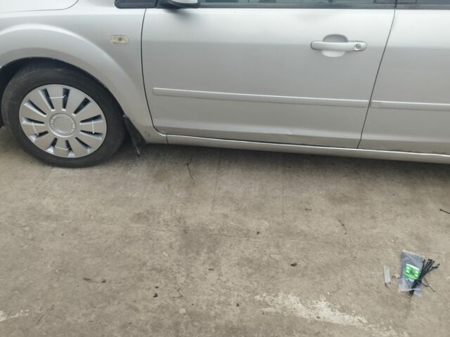 Серый Форд Другая, объемом двигателя 1.6 л и пробегом 178 тыс. км за 5300 $, фото 6 на Automoto.ua