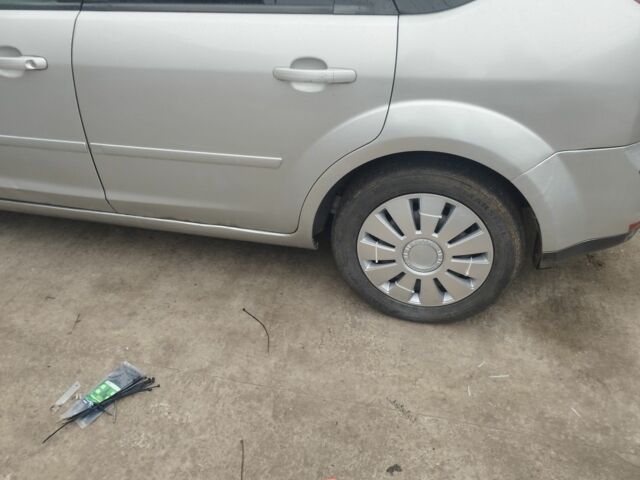 Серый Форд Другая, объемом двигателя 1.6 л и пробегом 178 тыс. км за 5300 $, фото 5 на Automoto.ua