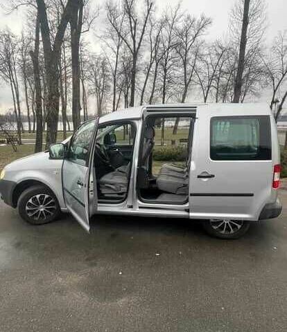 Сірий Форд Інша, об'ємом двигуна 1.9 л та пробігом 4 тис. км за 6300 $, фото 7 на Automoto.ua