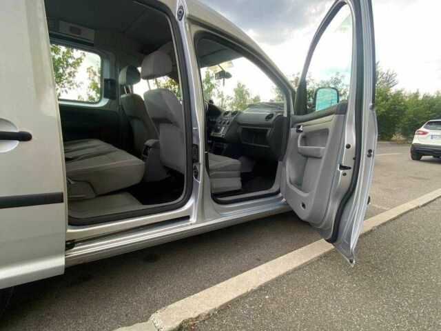 Сірий Форд Інша, об'ємом двигуна 1.9 л та пробігом 4 тис. км за 6300 $, фото 3 на Automoto.ua