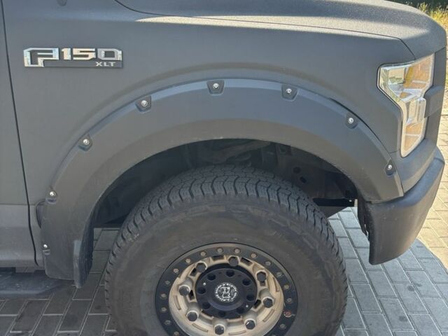 Сірий Форд Інша, об'ємом двигуна 5 л та пробігом 55 тис. км за 26000 $, фото 9 на Automoto.ua