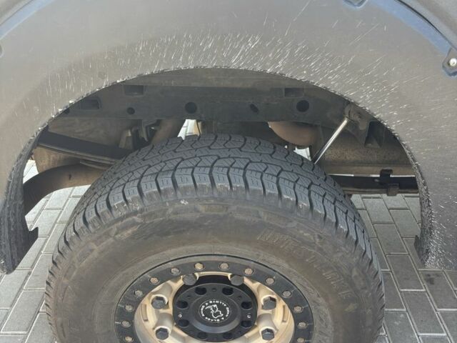 Сірий Форд Інша, об'ємом двигуна 5 л та пробігом 55 тис. км за 26000 $, фото 7 на Automoto.ua