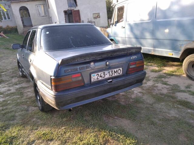 Сірий Форд Інша, об'ємом двигуна 0 л та пробігом 880 тис. км за 600 $, фото 1 на Automoto.ua
