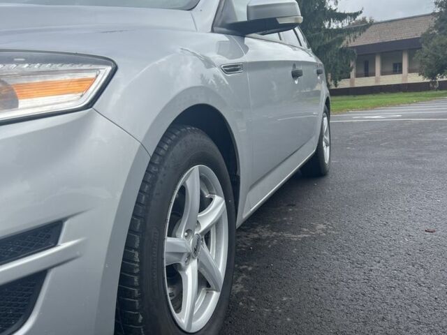 Сірий Форд Інша, об'ємом двигуна 1.6 л та пробігом 198 тис. км за 7500 $, фото 20 на Automoto.ua