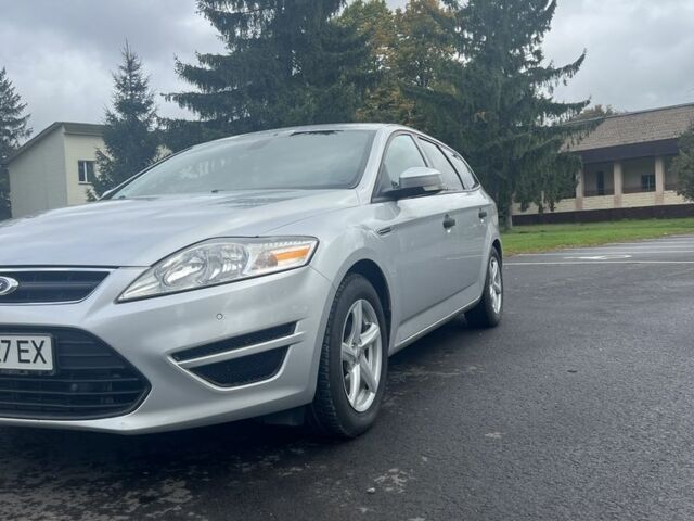 Сірий Форд Інша, об'ємом двигуна 1.6 л та пробігом 198 тис. км за 7500 $, фото 19 на Automoto.ua