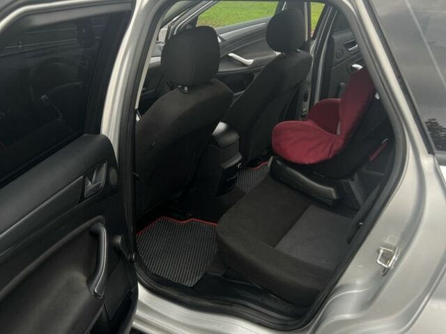 Сірий Форд Інша, об'ємом двигуна 1.6 л та пробігом 198 тис. км за 7500 $, фото 13 на Automoto.ua