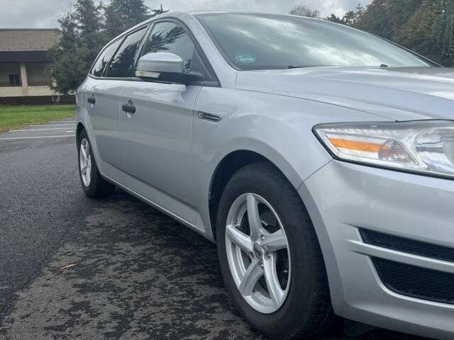 Сірий Форд Інша, об'ємом двигуна 1.6 л та пробігом 198 тис. км за 7500 $, фото 17 на Automoto.ua