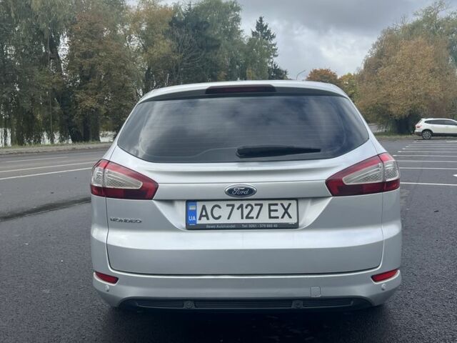 Сірий Форд Інша, об'ємом двигуна 1.6 л та пробігом 198 тис. км за 7500 $, фото 2 на Automoto.ua