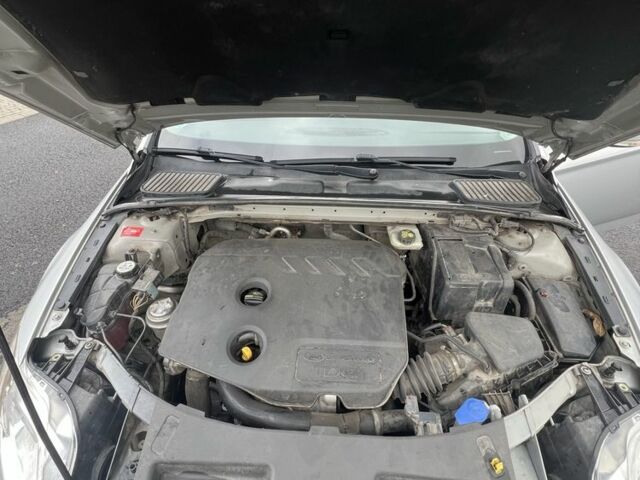 Сірий Форд Інша, об'ємом двигуна 1.6 л та пробігом 198 тис. км за 7500 $, фото 7 на Automoto.ua