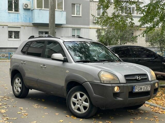 Сірий Форд Інша, об'ємом двигуна 2 л та пробігом 300 тис. км за 3950 $, фото 2 на Automoto.ua